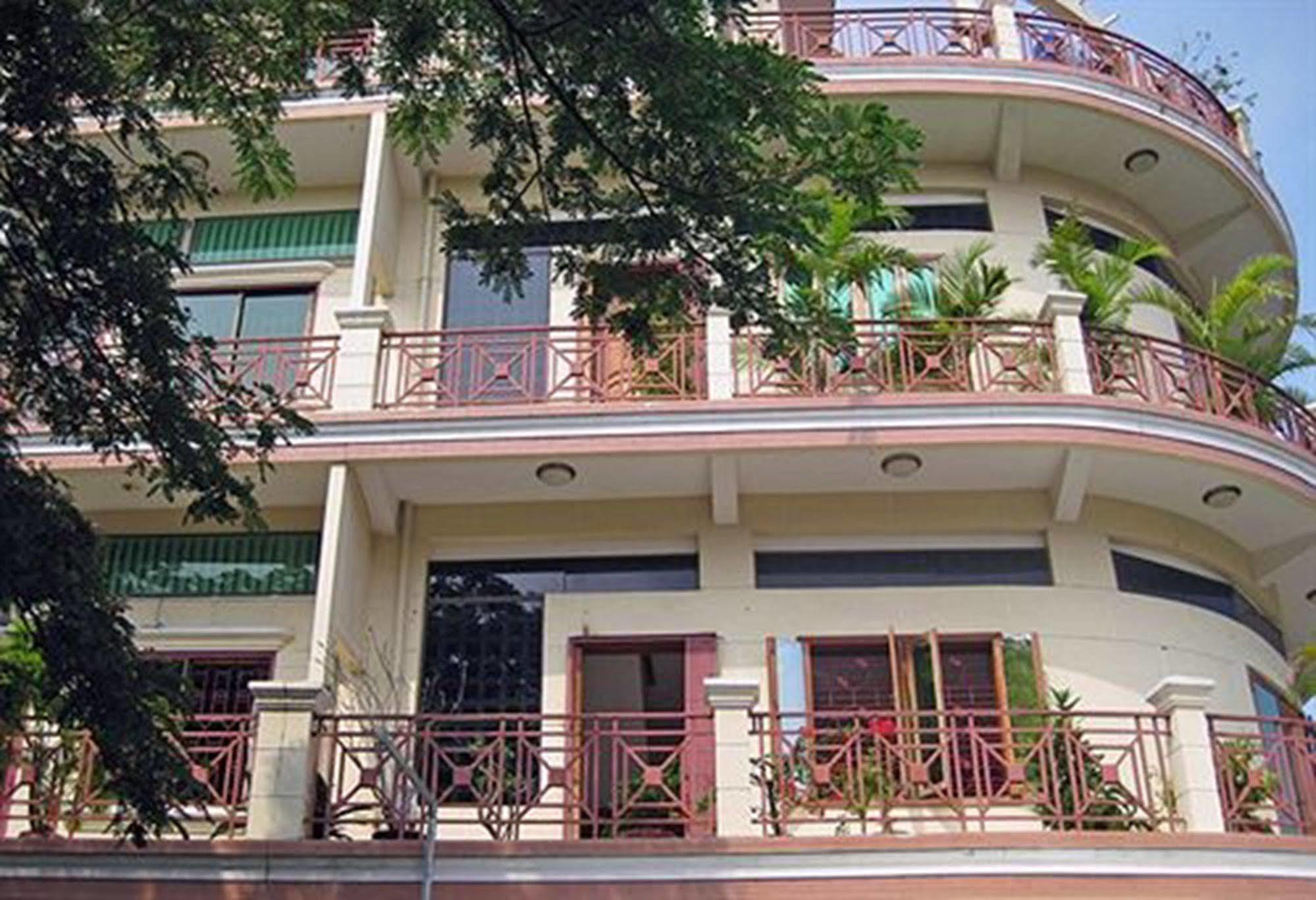 Cyclo Hotel-Bar-Restaurant Phnom Penh Eksteriør billede